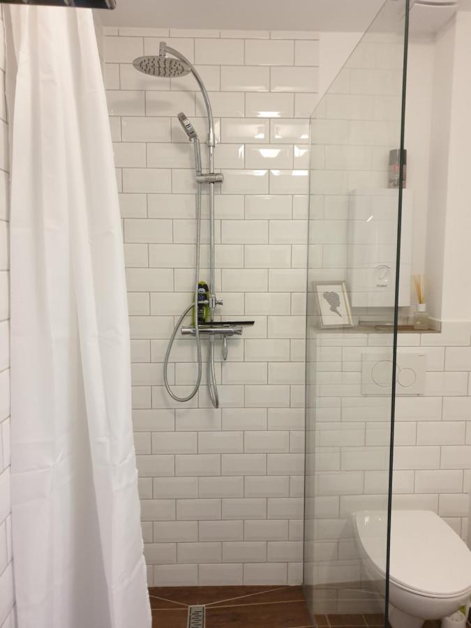 Duex-Hof Apartment Fachwerkhaus Bornheim  Bagian luar foto
