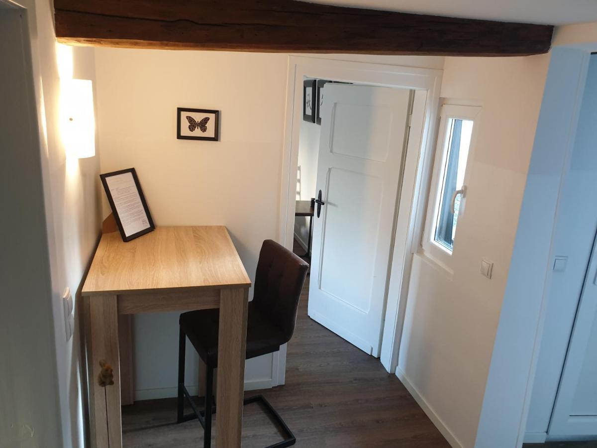 Duex-Hof Apartment Fachwerkhaus Bornheim  Bagian luar foto
