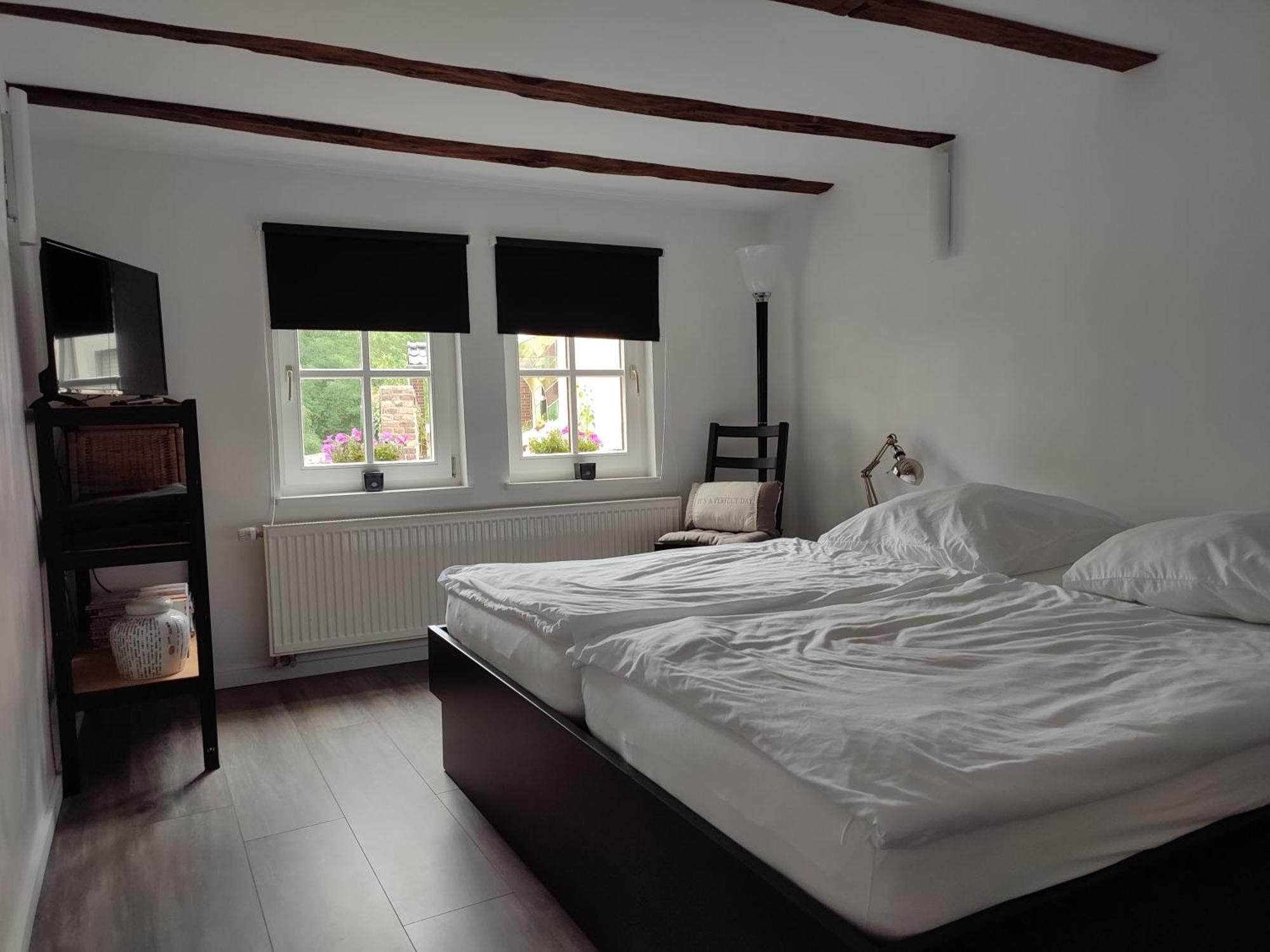 Duex-Hof Apartment Fachwerkhaus Bornheim  Bagian luar foto